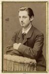 221510 Portret van mr. J.F.E. Claringbould, geboren 1857, advocaat te Utrecht, overleden 1931. Te halve lijve links, zittend.